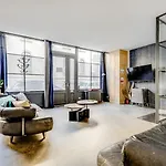 L\'Atelier - Loft rénové en souplex - Tour Eiffel